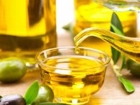 ۱۱ خاصیت شگفت انگیز روغن زیتون برای سلامتی